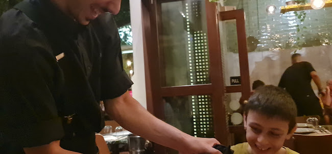 Opinii despre Frankie în Αθήνα - Γαστρονομία και φιλοξενία