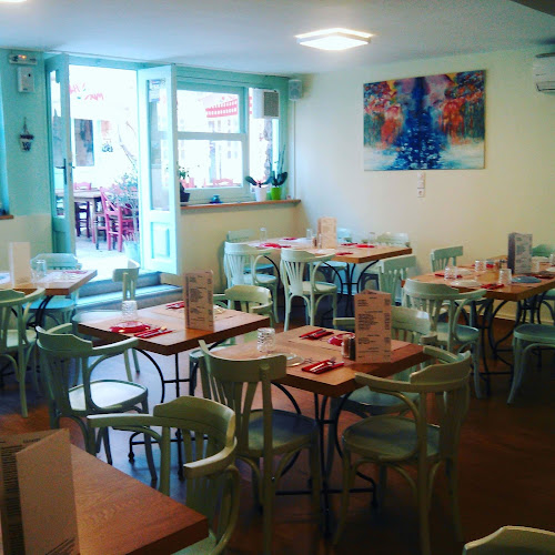 Κυπαρίσσου 7, Ερμούπολη 841 00