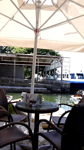 Opinii despre Απόπλους în Νήσος Ιωαννίνων - Γαστρονομία και φιλοξενία