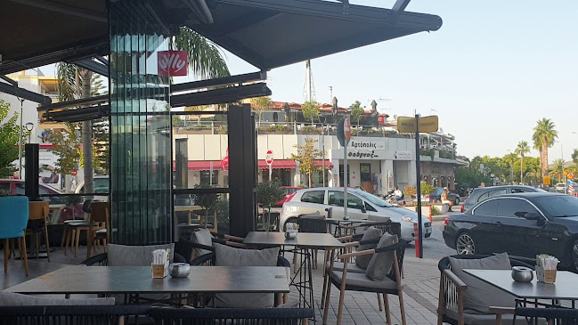 Opinii despre Esplanade Seaside în Βάρη - Γαστρονομία και φιλοξενία