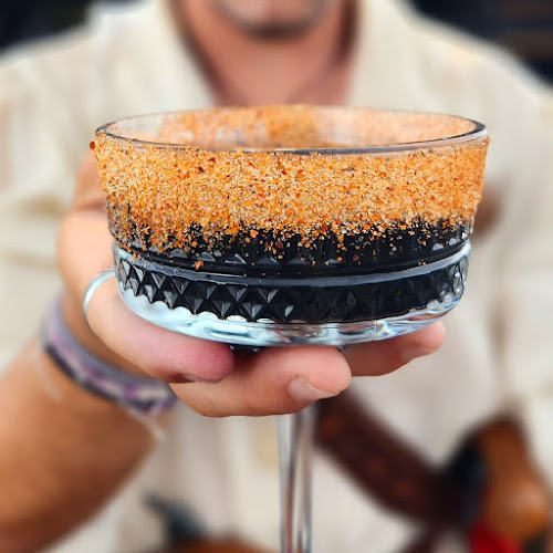 Opinii despre ARABELLA – Historic Pirate Ship Built in 1935 (WWII Survivor) în Θεσσαλονίκη - Γαστρονομία και φιλοξενία