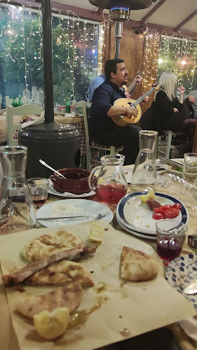 Opinii despre Το Κουτούκι του "Παίδαρου" în Κερατσίνι - Γαστρονομία και φιλοξενία