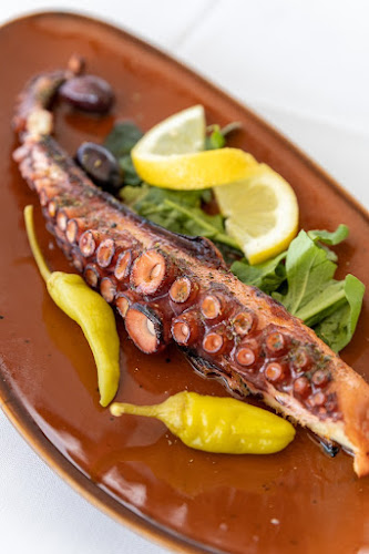 ΣΤΕΦΑΝΟΣ Ψαροταβέρνα-Ουζερί