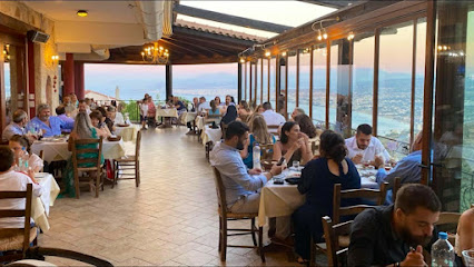 Ταβέρνα Το Ρόδι - Αρνί Αντικριστό