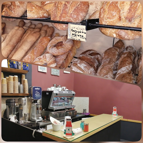 Opinii despre Πες Αλεύρι Αρτοποιείο - Καφε în Καλαμάτα - Γαστρονομία και φιλοξενία