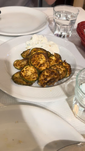 Opinii despre Το ΟΥΖΕΡΙ ΤΗΣ ΦΩΤΕΙΝΗΣ.to ouzeri tis foteinis în Καβάλα - Γαστρονομία και φιλοξενία