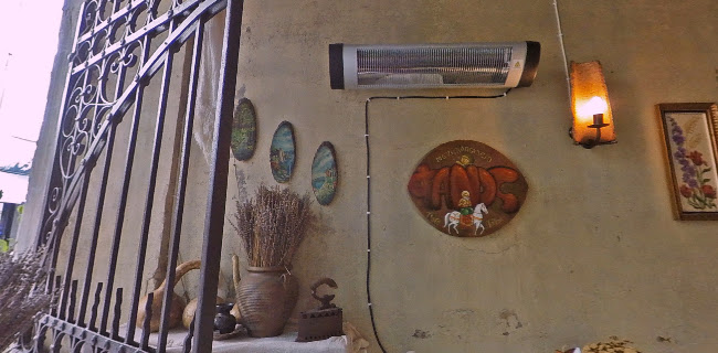 Φανός - Γαστρονομία και φιλοξενία