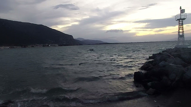 Ψαροταβέρνα ''KABOΣ'' - Καμένα Βούρλα