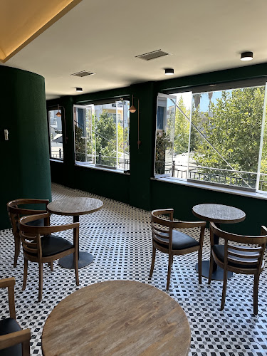 Opinii despre Pantheon Plus Espresso Bar în Πύργος - Γαστρονομία και φιλοξενία