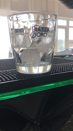 Opinii despre APÉRO CAFÉ în Ιεράπετρα - Γαστρονομία και φιλοξενία