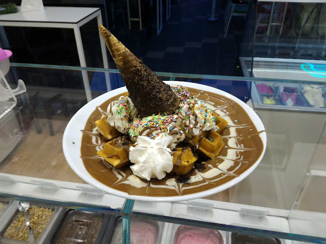 Opinii despre frozen yogurt bar în Ραφήνα - Γαστρονομία και φιλοξενία