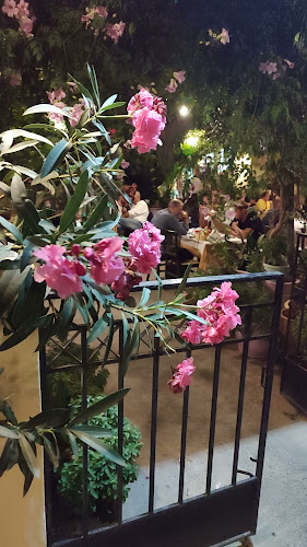 ΜΥΡΙΟΦΥΤΟ - Γαστρονομία και φιλοξενία