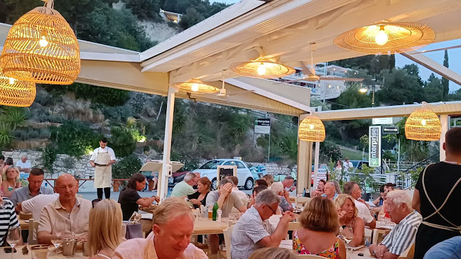 Opinii despre Taverna Petros în Πάργα - Γαστρονομία και φιλοξενία