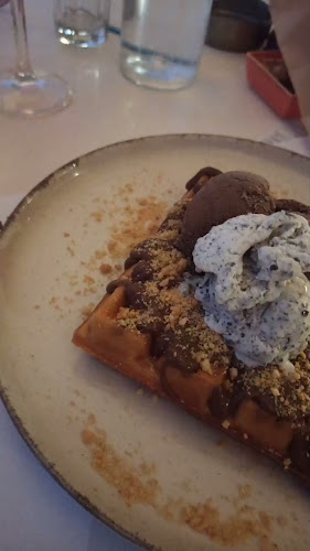 Istiaia café & bistro - Λουτρά Αιδηψού