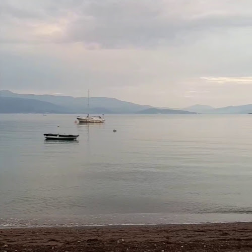 Abona Kamena Vourla - Γαστρονομία και φιλοξενία