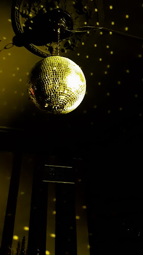 Comentarii opinii despre Old Habits