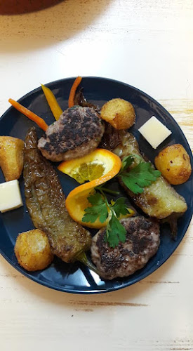 Πιπεράτο (Τσιπουράδικο) - Γαστρονομία και φιλοξενία