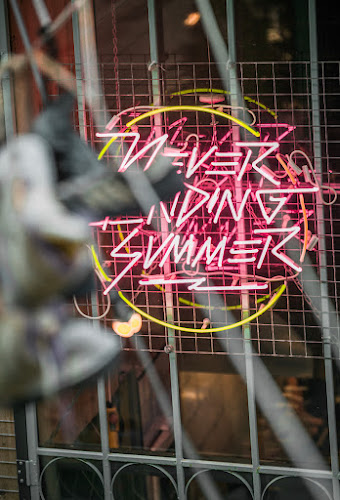 100 Shops alley / arcade, Σοφοκλή Βενιζέλου 13, Ρόδος 851 00