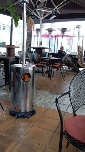 Opinii despre Bebidas all day bar în Χαλάνδρι - Γαστρονομία και φιλοξενία