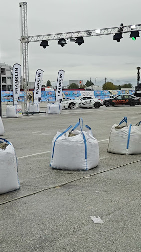 Comentarii opinii despre Δημοτική Σκεπαστή Αγορά Νεάπολης Λάρισας