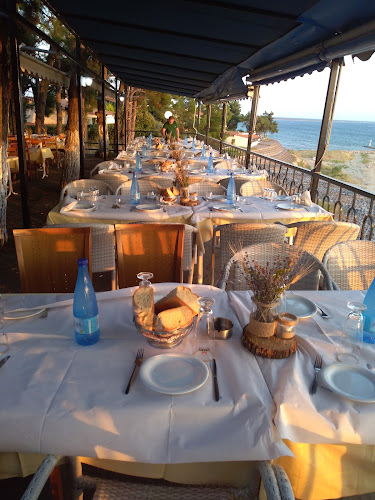 Opinii despre Αγνάντι Ψαροταβέρνα în Παραλία Επανομής - Γαστρονομία και φιλοξενία