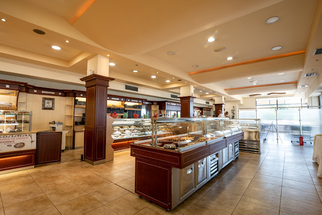 Opinii despre Σκλαρής Αρτοζαχαροπλαστείο - Άγ. Χριστόφορος în Καλαμάτα - Γαστρονομία και φιλοξενία