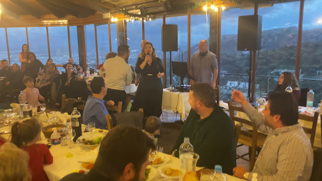 Opinii despre Ταβέρνα Το Ρόδι - Αρνί Αντικριστό în Ροδιά - Γαστρονομία και φιλοξενία