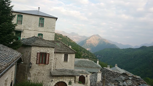 Opinii despre Σταυραετός Εστιατόριο & Ξενοδοχείο în Συρράκο - Γαστρονομία και φιλοξενία