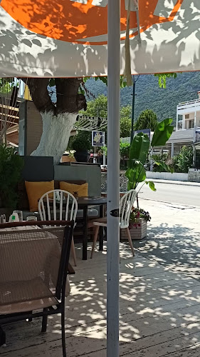 Opinii despre Abona Kamena Vourla în Καμένα Βούρλα - Γαστρονομία και φιλοξενία