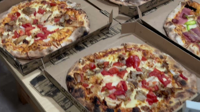 Opinii despre Πιτσαρία Ἀποκάλυψη în Μοίρες - Γαστρονομία και φιλοξενία