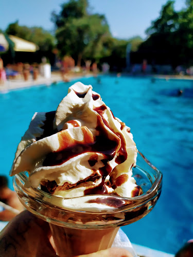 Heaven Paradise Club Pisina - Νέα Ερυθραία