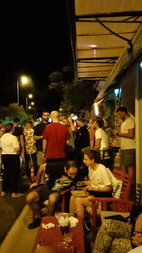 Opinii despre Resalto Cafe, Bar, Μεζεδοκατάσταση în Συκιά - Γαστρονομία και φιλοξενία