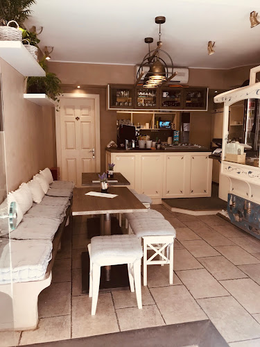 Tram Cafe old town kerkyra - Γαστρονομία και φιλοξενία