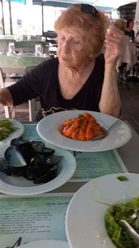 Αγκαλίτσας και στα Λαδάδικα - Γαστρονομία και φιλοξενία