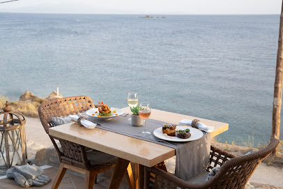 Salty Houses Pool Bar & Restaurant