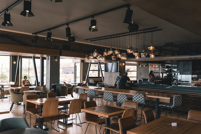 BIKAKIS Bakery-Cafe-Street Food - Γαστρονομία και φιλοξενία