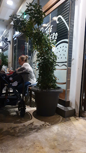 Burger AP - Γαστρονομία και φιλοξενία