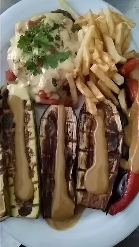 Κάτι Ψένεται - Ζαχάρω