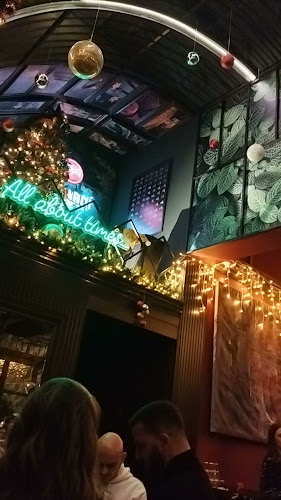 Τάϊμς Καφέ|Μπάρ