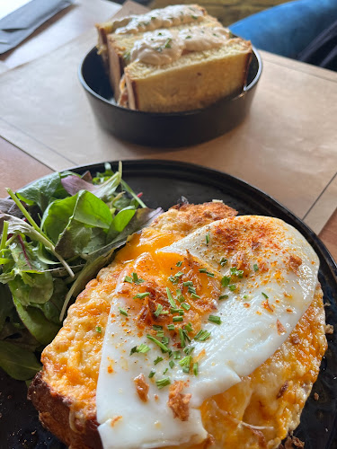 Upper Brunch - Γαστρονομία και φιλοξενία