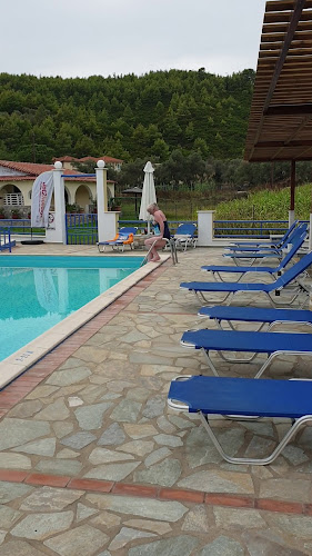 Opinii despre Sunrise Taverna & Bar în Τρούλος - Γαστρονομία και φιλοξενία