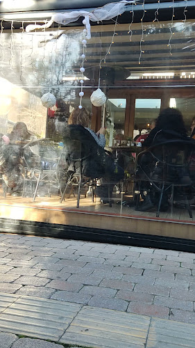 Opinii despre Καφ'έδρα în Μαρούσι - Γαστρονομία και φιλοξενία