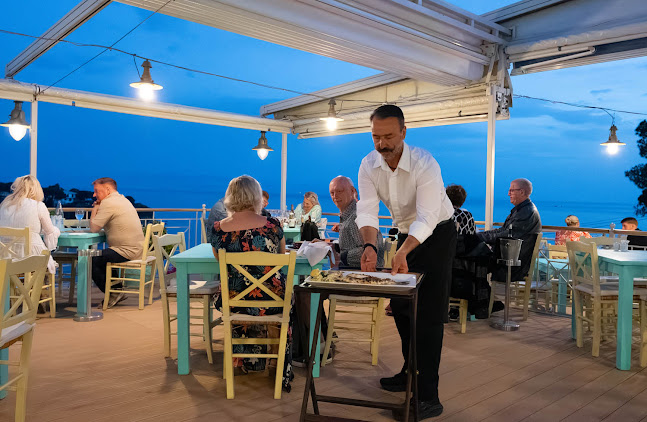 Comentarii opinii despre Infinity Blue Restaurant