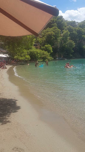 Opinii despre Love Bay Beach Bar în Πόρος - Γαστρονομία και φιλοξενία