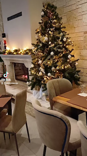 Opinii despre Έξι Βρύσες în Πολύγυρος - Γαστρονομία και φιλοξενία