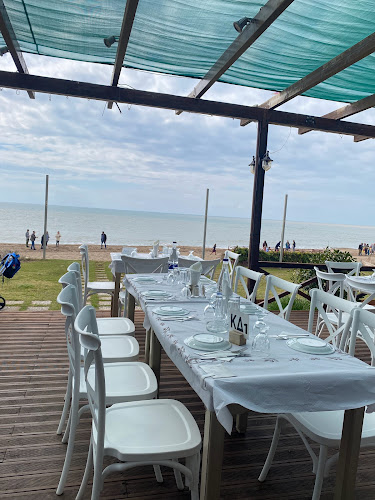 ...εν λευκώ - Παραλία