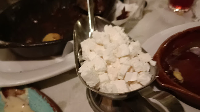 Ταβέρνα "Οινοφροντιστήριον ΕΞΑΡΧΟΣ ΤΣΑΡΔΑΚΑΣ" Ελληνική κουζίνα, Ψητά στη σούβλα. - Βόλος