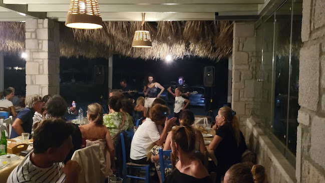 Opinii despre SARAVAR BEACH BAR în Μυτιλήνη - Γαστρονομία και φιλοξενία