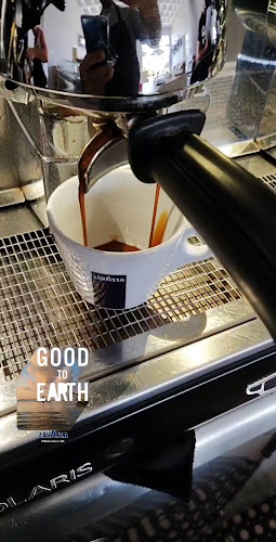 Doppio Coffee and Snacks