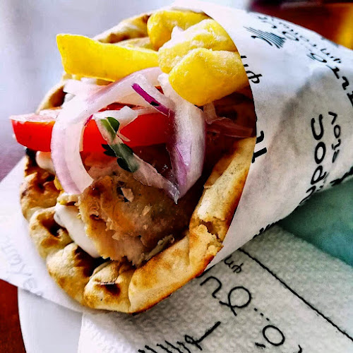 Opinii despre Πιτό...γυρος în Ερμούπολη - Γαστρονομία και φιλοξενία